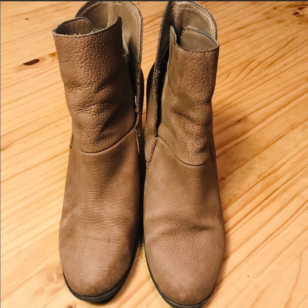 Vince Camuto boots